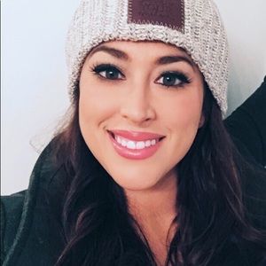 Meet your Posher, Adrianne